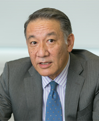 オリンパス株式会社様インタビュー定地氏